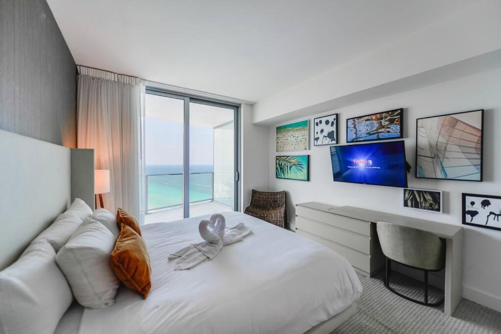 Spectacular Sunset Views Over The Ocean At Hollywood Exteriör bild