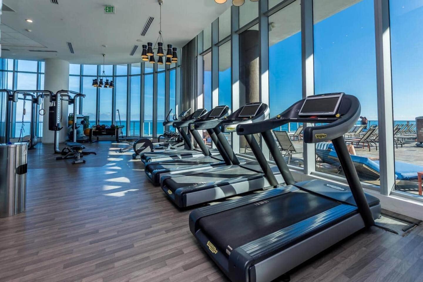 Spectacular Sunset Views Over The Ocean At Hollywood Exteriör bild